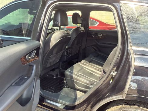 Used 2017 Audi Q7 3.0T Premium Plus w/ Premium Plus Package image 27