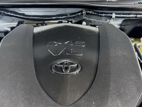 Used 2021 Toyota Tacoma TRD Off-Road image 45