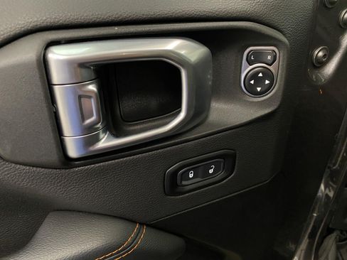 Used 2023 Jeep Gladiator Mojave w/ LED Lighting Group AWD/4WD image 31