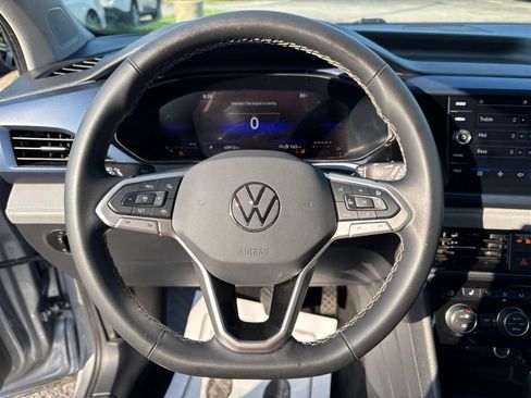 Used 2024 Volkswagen Taos SE FWD image 14