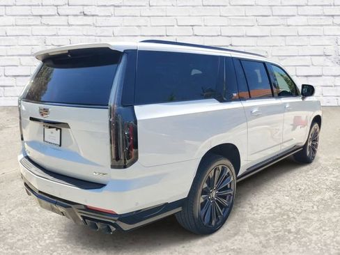 Used 2026 Cadillac Escalade ESV V AWD/4WD image 4