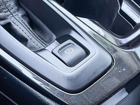 Used 2024 Chevrolet TrailBlazer LT image 28