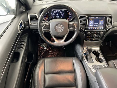 Used 2022 Jeep Grand Cherokee Limited image 23