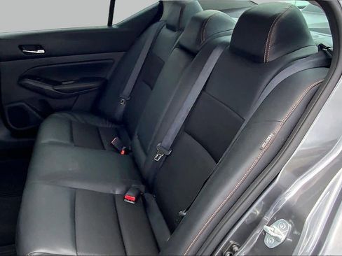 Used 2022 Nissan Altima 2.5 SR w/ Midnight Edition Package FWD image 21