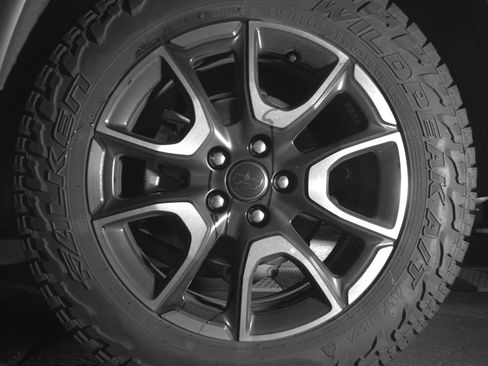 Used 2025 Jeep Compass Trailhawk image 14