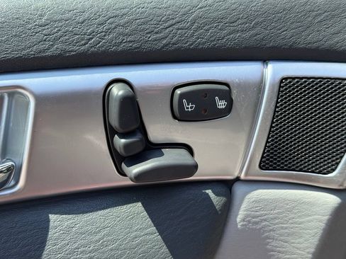 Used 2007 Chrysler Pacifica Touring FWD image 31