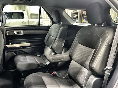 Used 2022 Ford Explorer XLT image 24