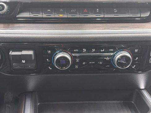 Used 2026 GMC Sierra 1500 SLT AWD/4WD image 24