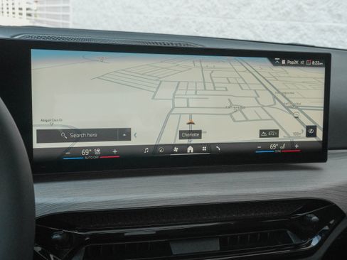 Used 2025 BMW 330i Sedan RWD image 23
