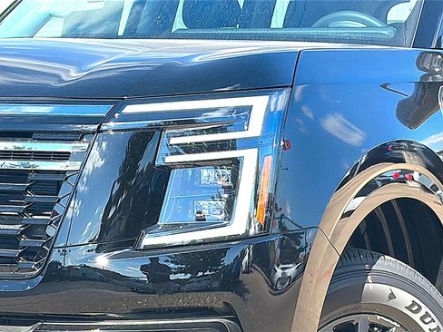 New 2026 Nissan Armada SV image 4