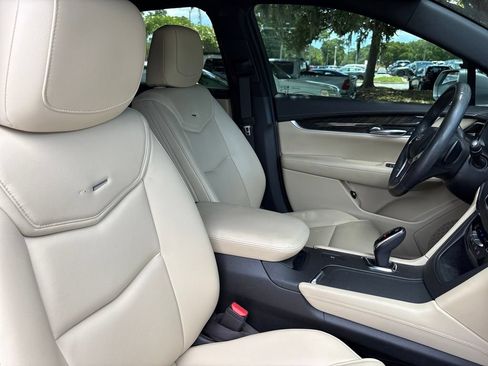 Used 2017 Cadillac XT5 FWD image 27