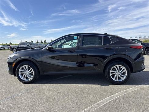 New 2025 Buick Envista Preferred image 5