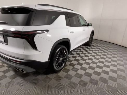 New 2026 Chevrolet Traverse LT w/ Sun and Wheel Package image 8