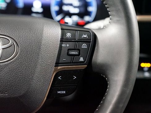 Used 2025 Toyota Crown Nightshade image 13