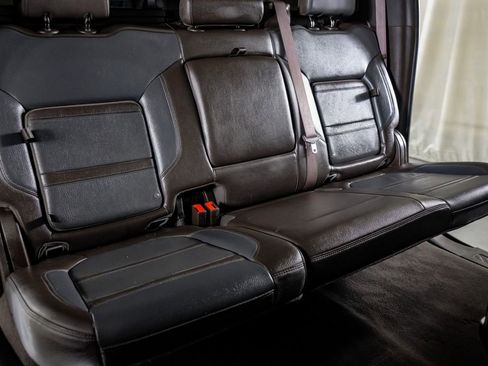 Used 2022 GMC Sierra 2500 Denali w/ Denali Ultimate Package image 31