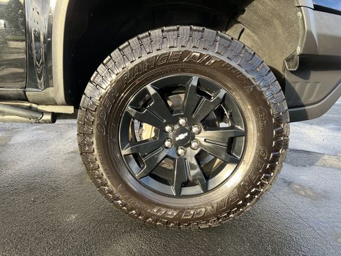 Used 2019 Chevrolet Colorado ZR2 w/ ZR2 Midnight Special Edition image 10