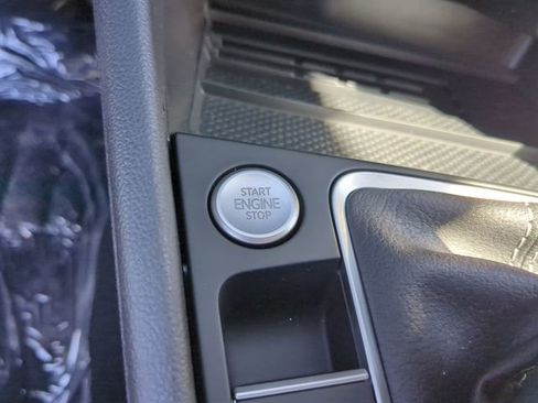 New 2026 Volkswagen Jetta SE FWD image 30