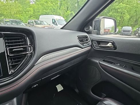Used 2024 Dodge Durango GT AWD/4WD image 25