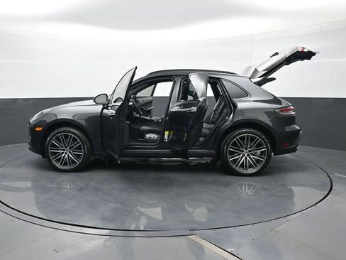 Certified 2025 Porsche Macan Turbo AWD/4WD image 30