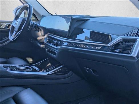 Used 2023 BMW X7 xDrive40i image 26