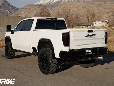 Used 2026 GMC Sierra 2500 AT4X image 8