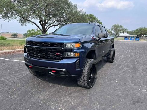 Used 2020 Chevrolet Silverado 1500 Custom Trail Boss w/ Custom Convenience Package AWD/4WD image 3