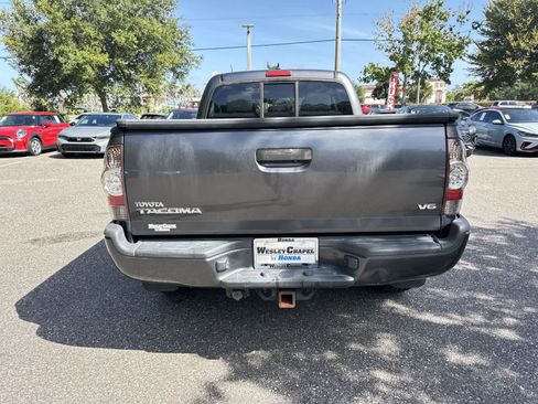 Used 2015 Toyota Tacoma 4x4 Double Cab w/ TRD Sport Package image 5