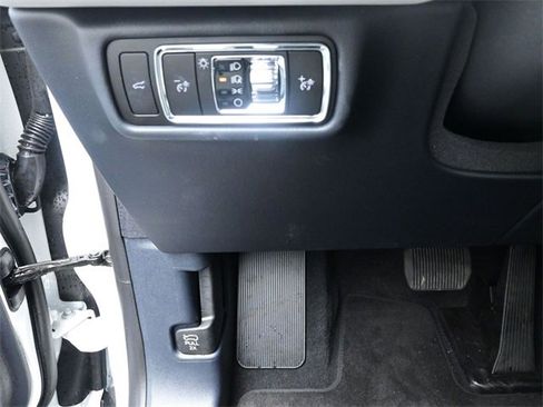 Used 2025 Lincoln Aviator Reserve w/ Equipment Group 201A image 16