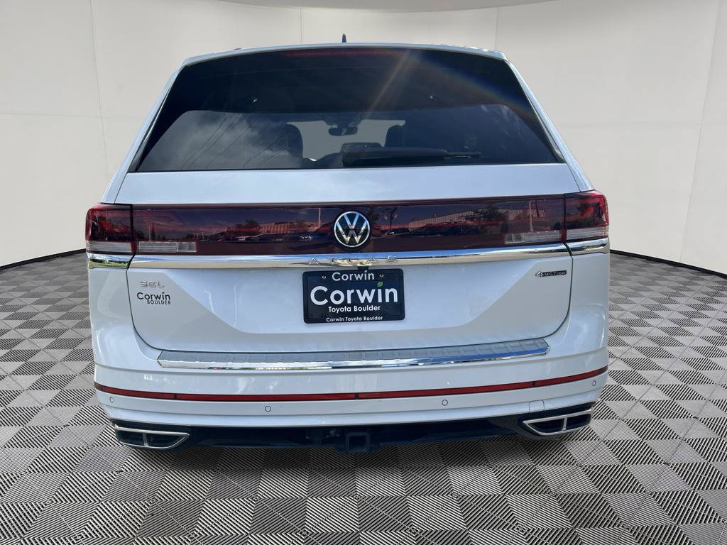 Used 2024 Volkswagen Atlas SEL Premium R-Line AWD/4WD image 6