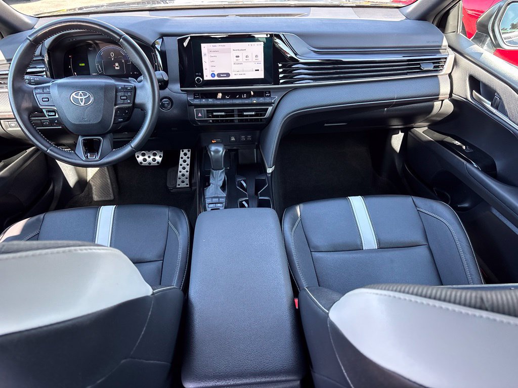 Used 2025 Toyota Camry SE FWD image 12
