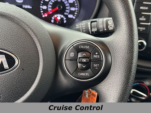 Used 2020 Kia Soul LX image 8