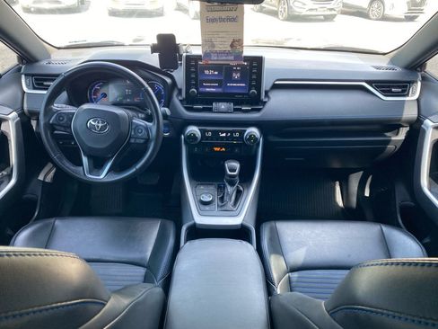Used 2020 Toyota RAV4 XSE w/ XSE Grade Weather Package AWD/4WD image 17