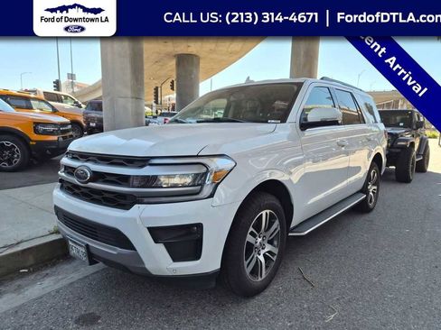 Used 2022 Ford Expedition XLT image 1