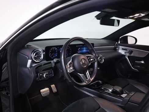 Used 2023 Mercedes-Benz CLA 250 4MATIC image 26