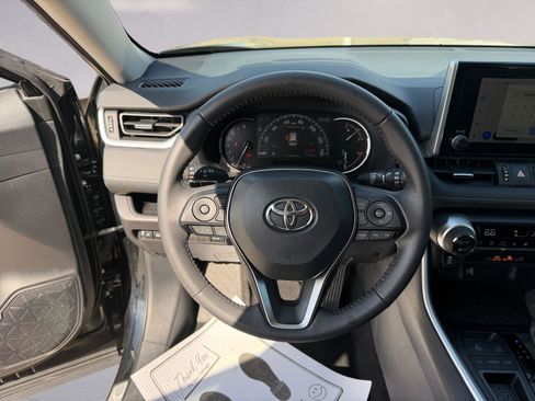 Used 2025 Toyota RAV4 XLE Premium image 12