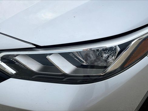 Used 2022 Nissan Sentra SV image 27