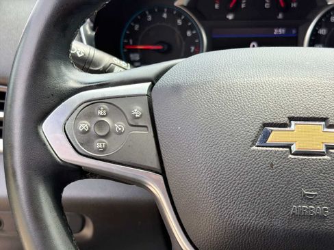 Used 2023 Chevrolet Traverse LT AWD/4WD image 20