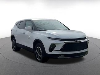 Used 2025 Chevrolet Blazer LT FWD video 2