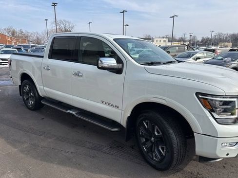 Used 2022 Nissan Titan Platinum Reserve w/ Moonroof Package image 7