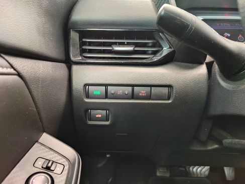Used 2024 Nissan Sentra SV FWD image 11