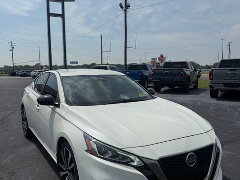 Used 2021 Nissan Altima 2.5 SR AWD/4WD image 1