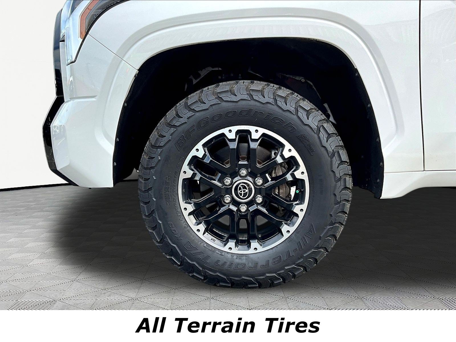 Used 2023 Toyota Tundra SR AWD/4WD image 34