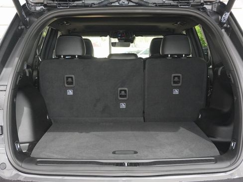 New 2025 Jeep Grand Cherokee Altitude image 13