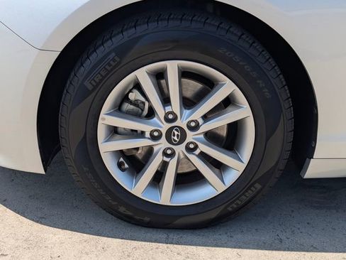 Used 2017 Hyundai Sonata SE FWD image 8
