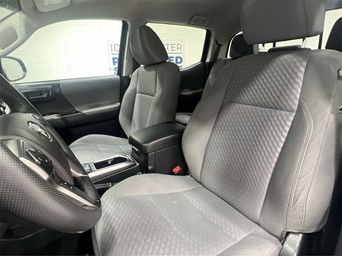 Used 2022 Toyota Tacoma SR5 image 11