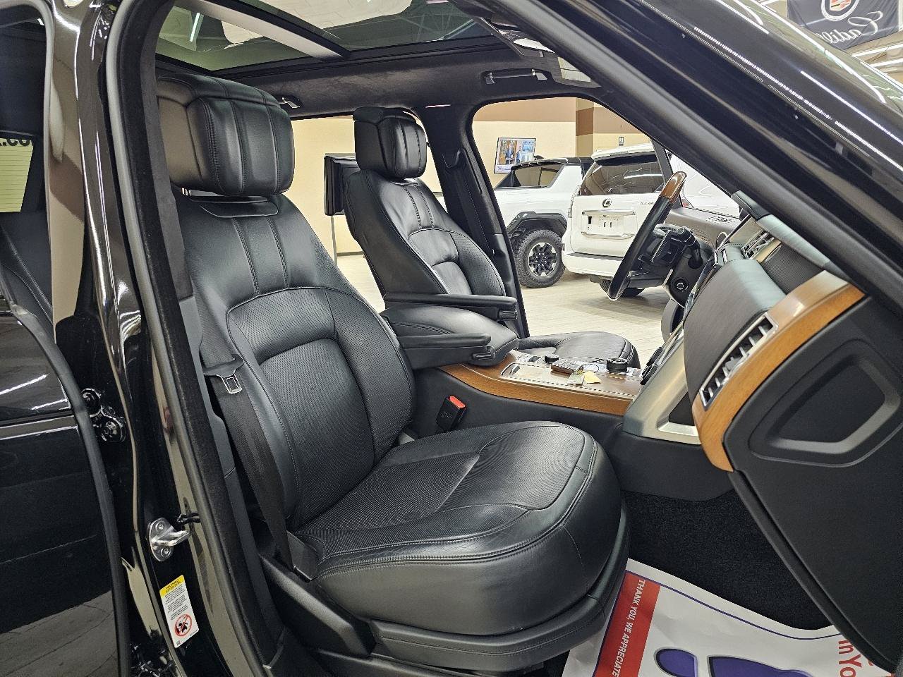 Used 2021 Land Rover Range Rover Long Wheelbase Autobiography AWD/4WD image 19