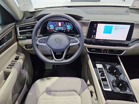 New 2026 Volkswagen Atlas SEL AWD/4WD image 15