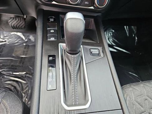 Used 2025 Nissan Kicks SV image 12