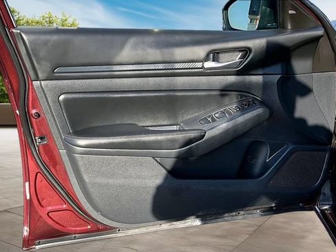 Certified 2024 Nissan Altima 2.5 SV FWD image 19