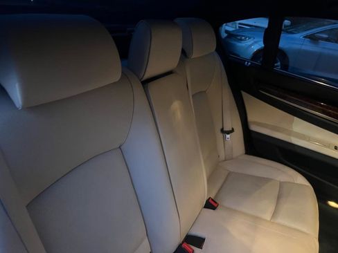 Used 2014 BMW 750Li xDrive image 14